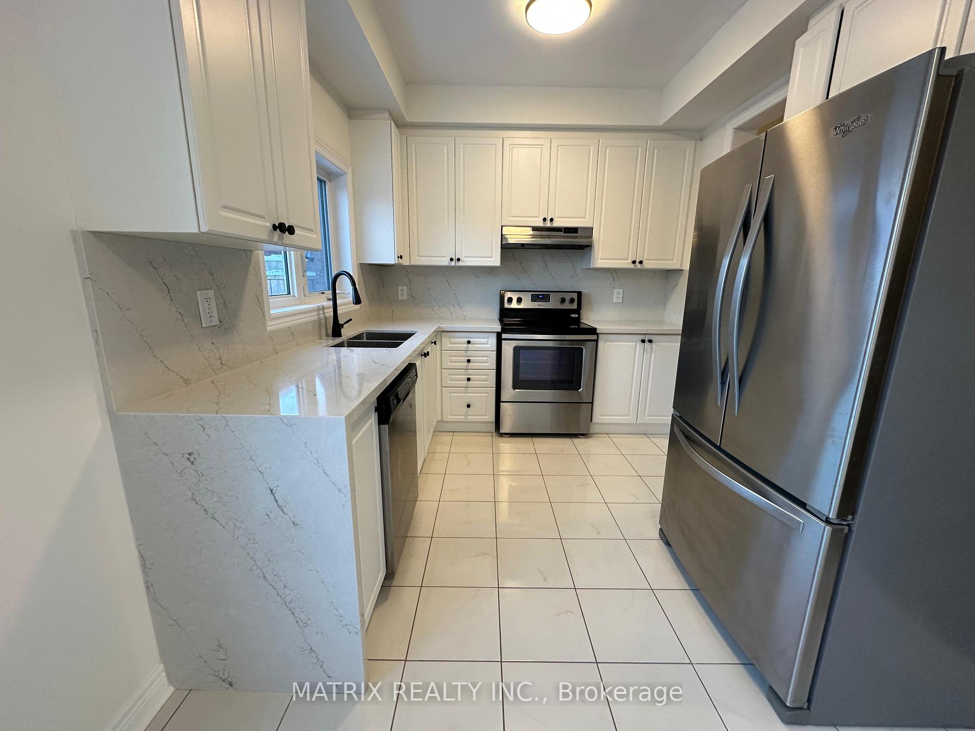 Photo 9 of 7 Snelgrove Crescent, Barrie, West Bayfield — HOMEH