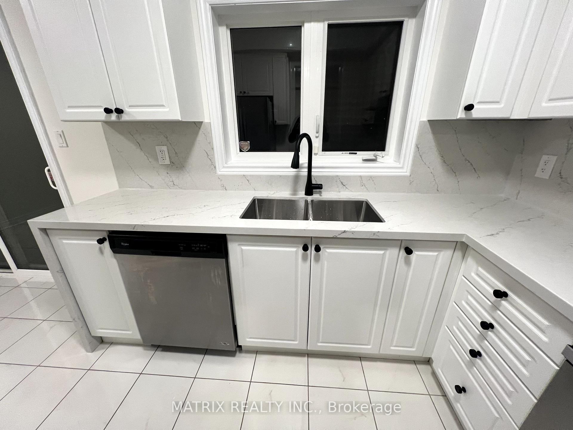 Photo 13 of 7 Snelgrove Crescent, Barrie, West Bayfield — HOMEH