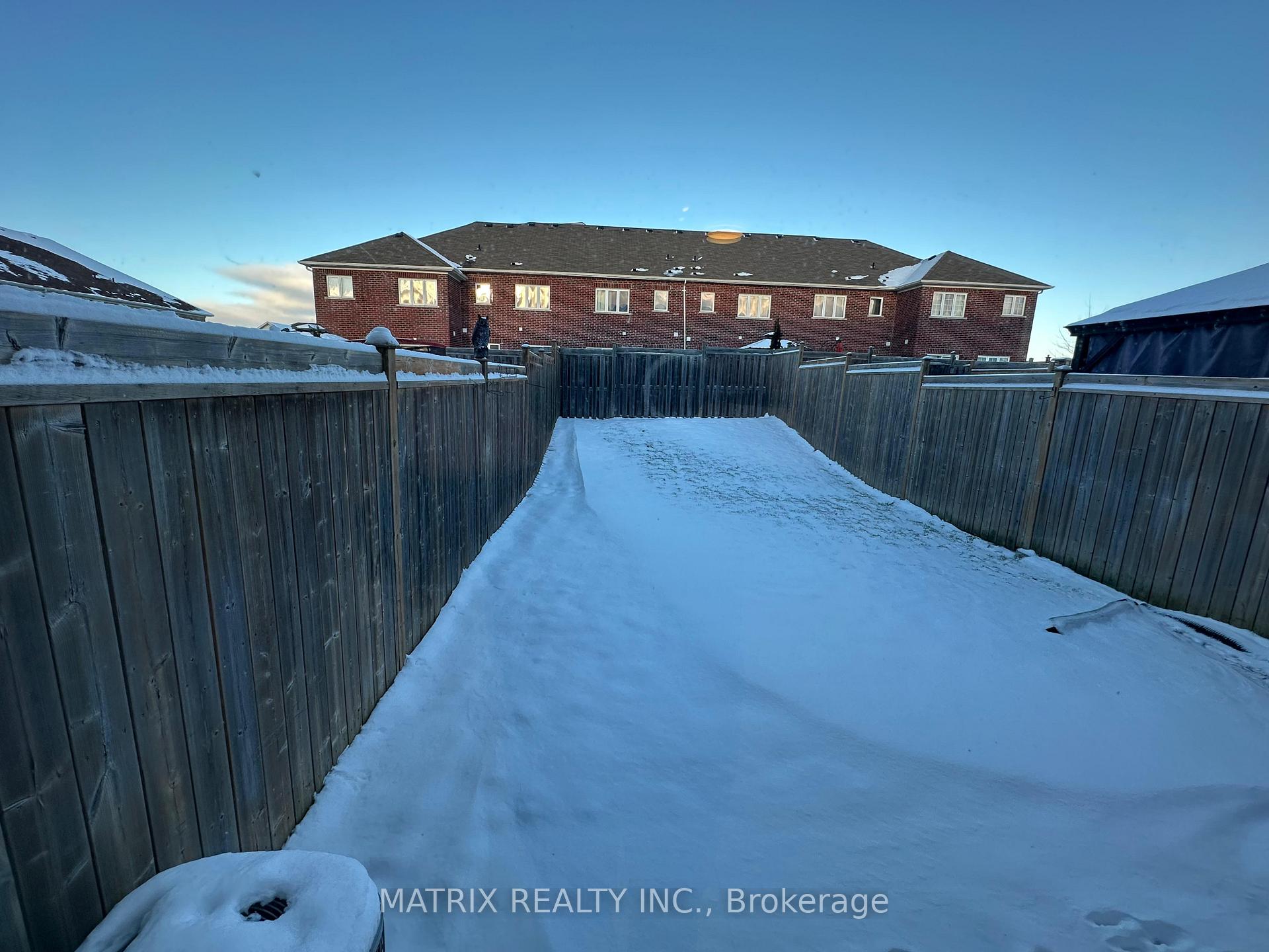 Photo 18 of 7 Snelgrove Crescent, Barrie, West Bayfield — HOMEH
