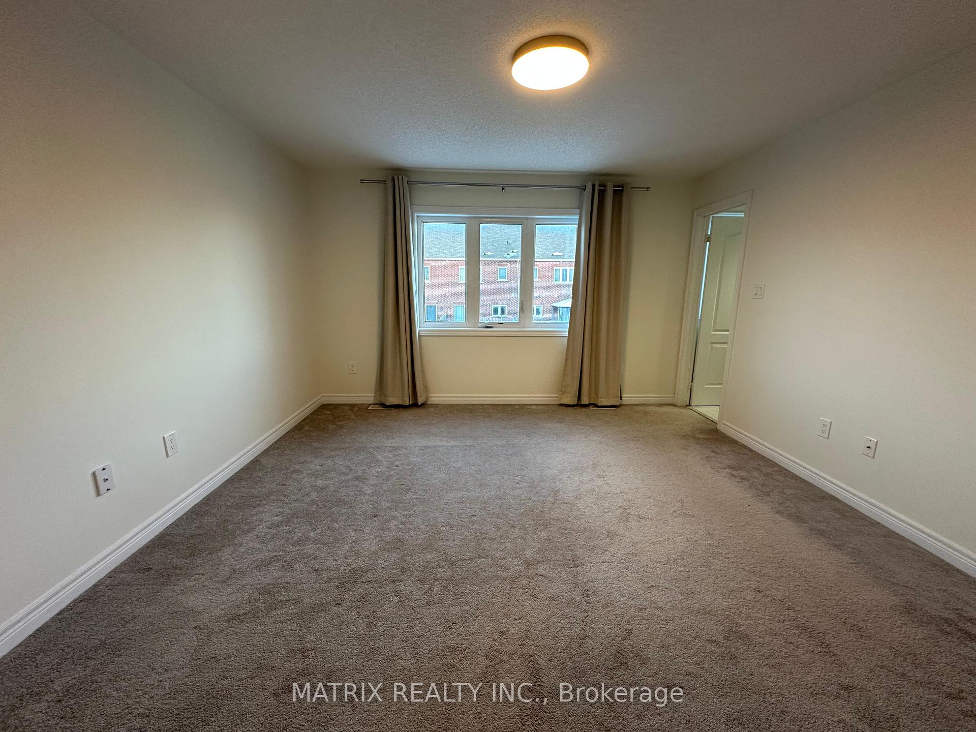 Photo 19 of 7 Snelgrove Crescent, Barrie, West Bayfield — HOMEH