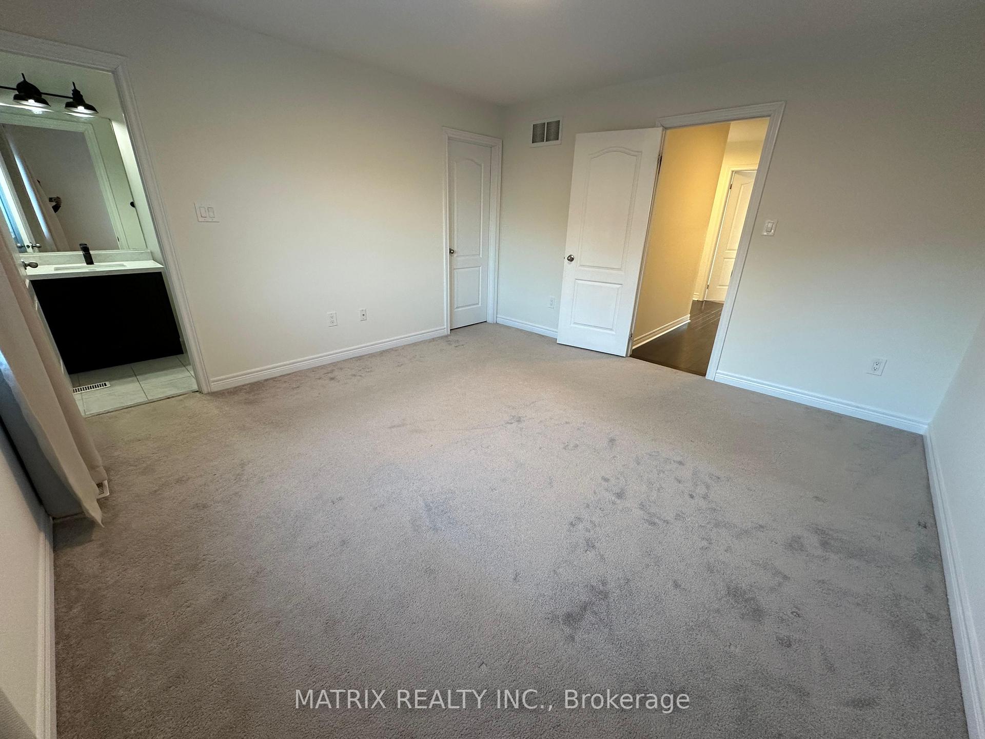 Photo 20 of 7 Snelgrove Crescent, Barrie, West Bayfield — HOMEH