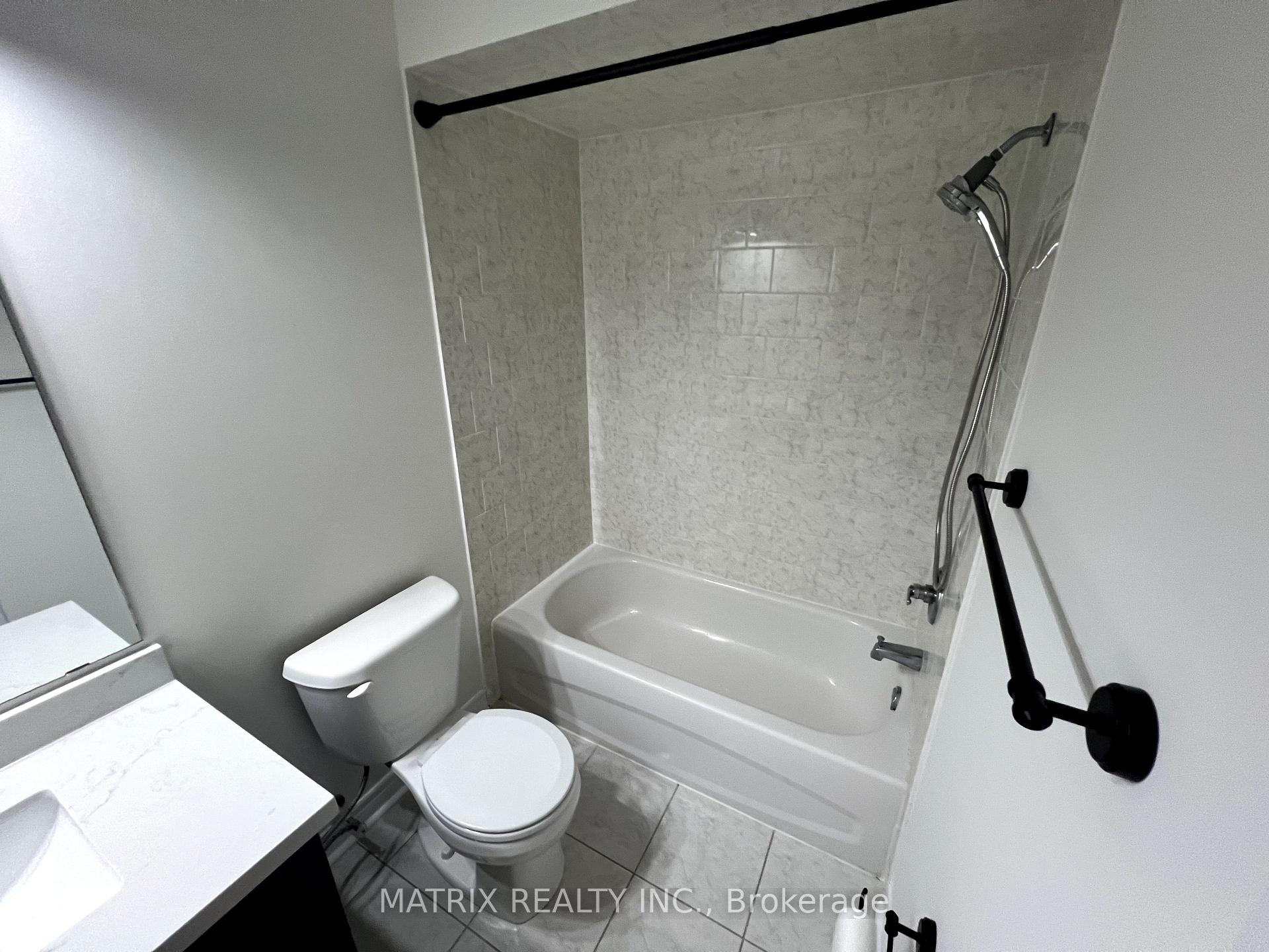 Photo 24 of 7 Snelgrove Crescent, Barrie, West Bayfield — HOMEH