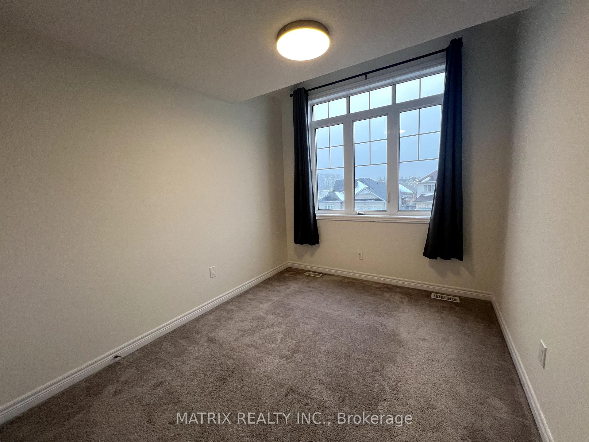 Photo 29 of 7 Snelgrove Crescent, Barrie, West Bayfield — HOMEH