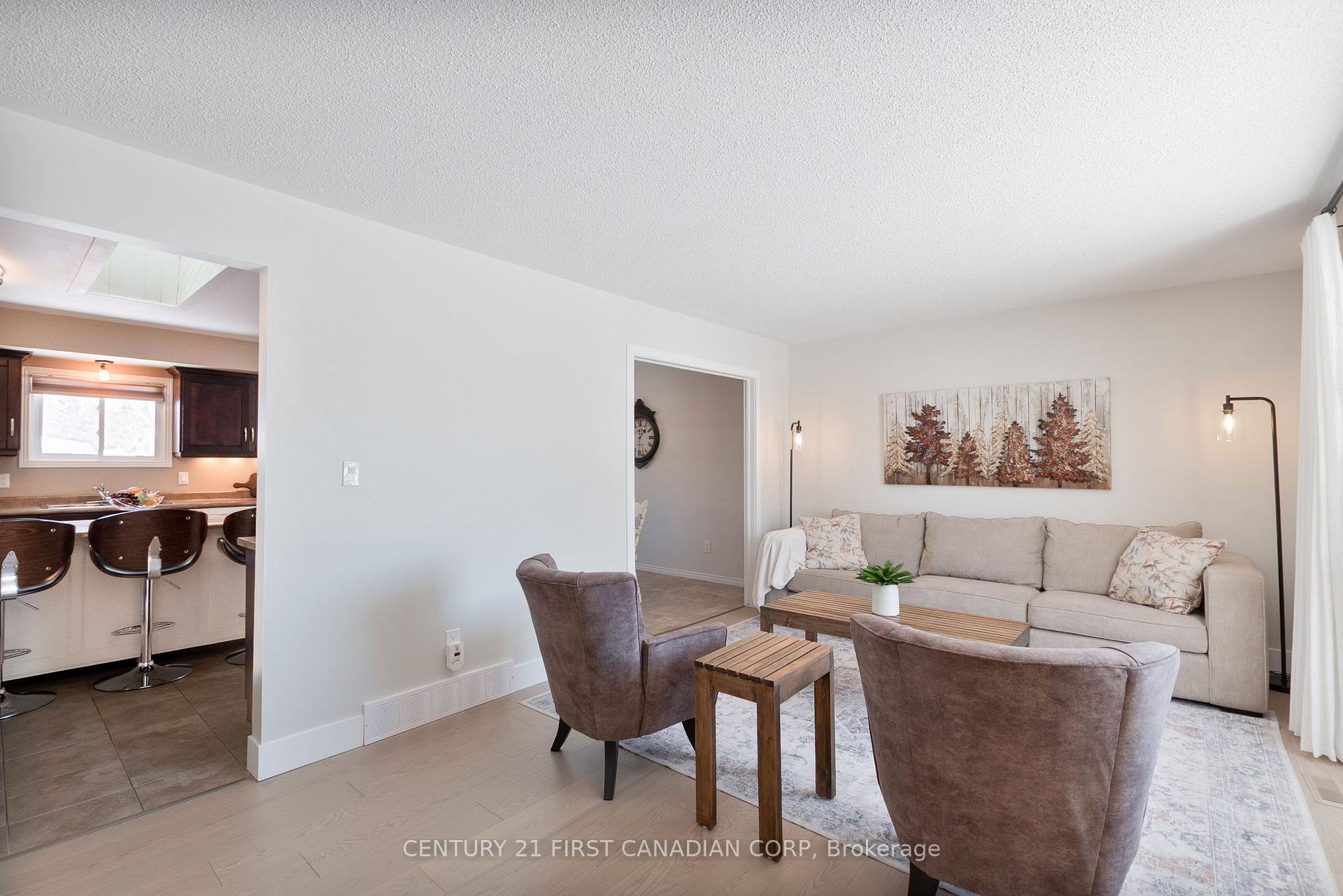 Photo 9 of 79 Dufferin Street, Aylmer — HOMEH