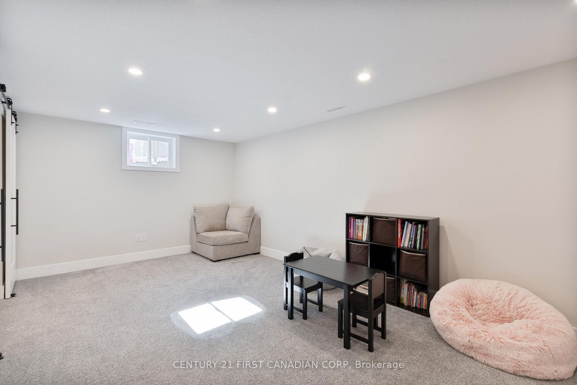 Photo 29 of 79 Dufferin Street, Aylmer — HOMEH