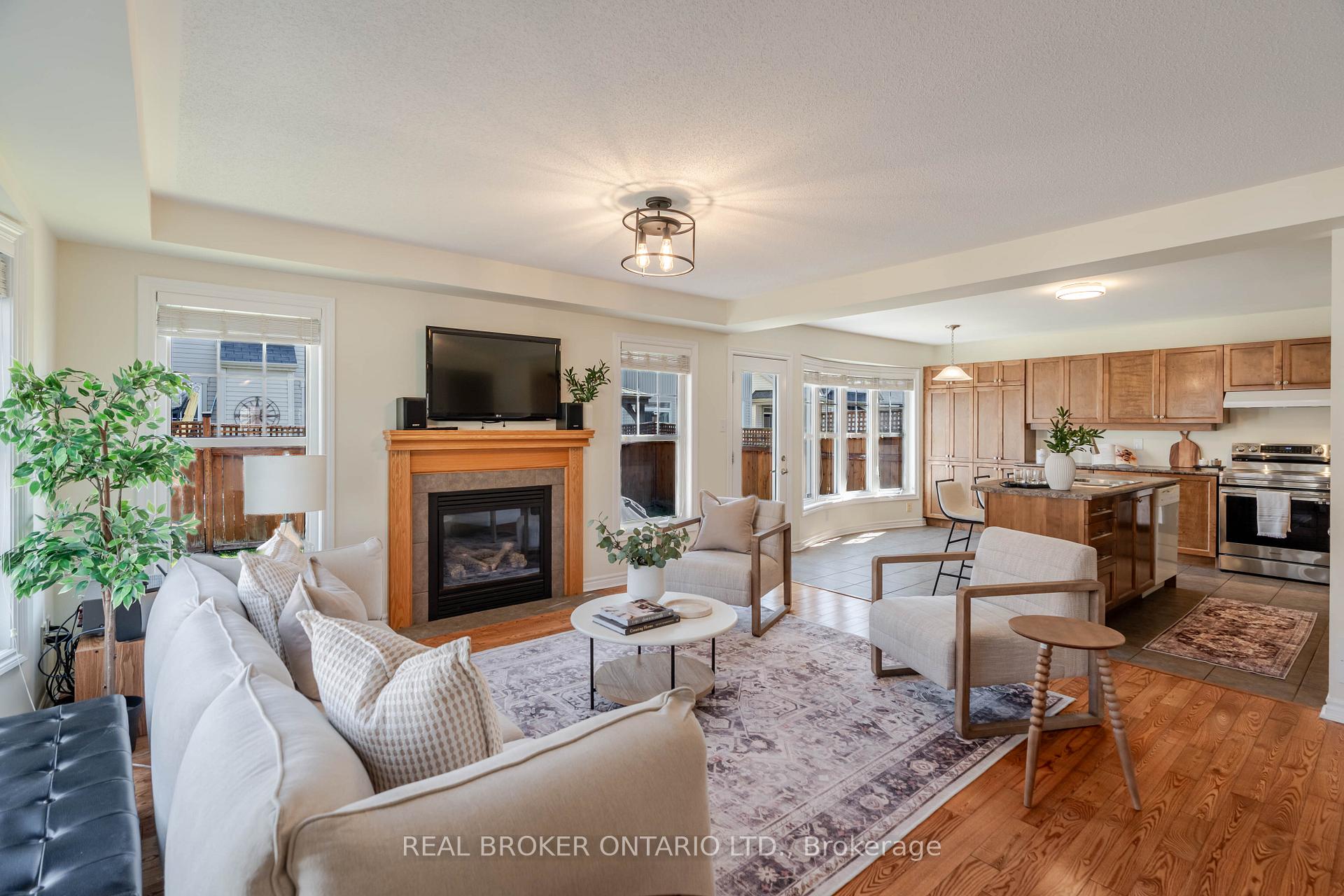 Photo 5 of 2539 Stone Cove Crescent, Ottawa, Barrhaven - Half Moon Bay — HOMEH