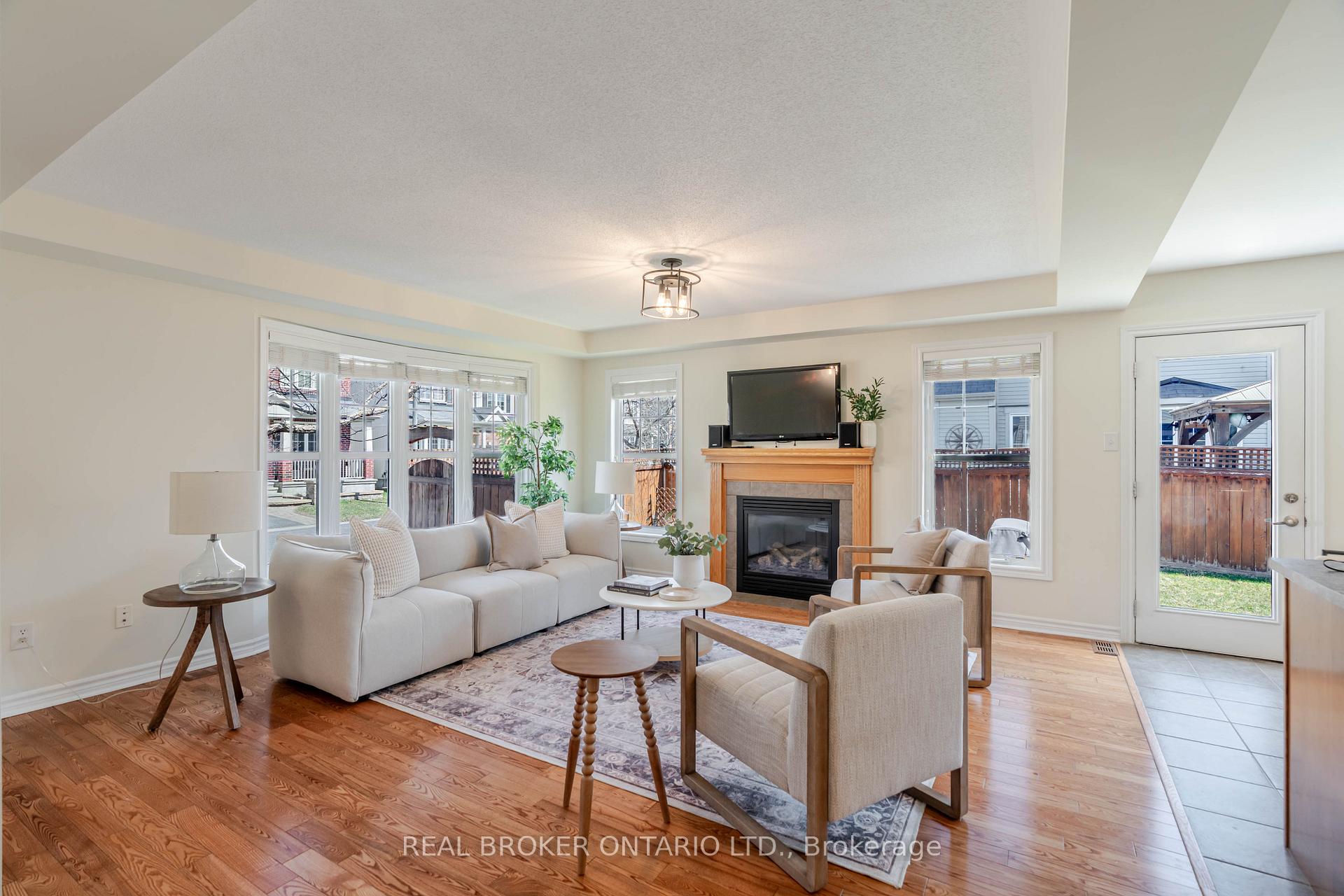 Photo 6 of 2539 Stone Cove Crescent, Ottawa, Barrhaven - Half Moon Bay — HOMEH