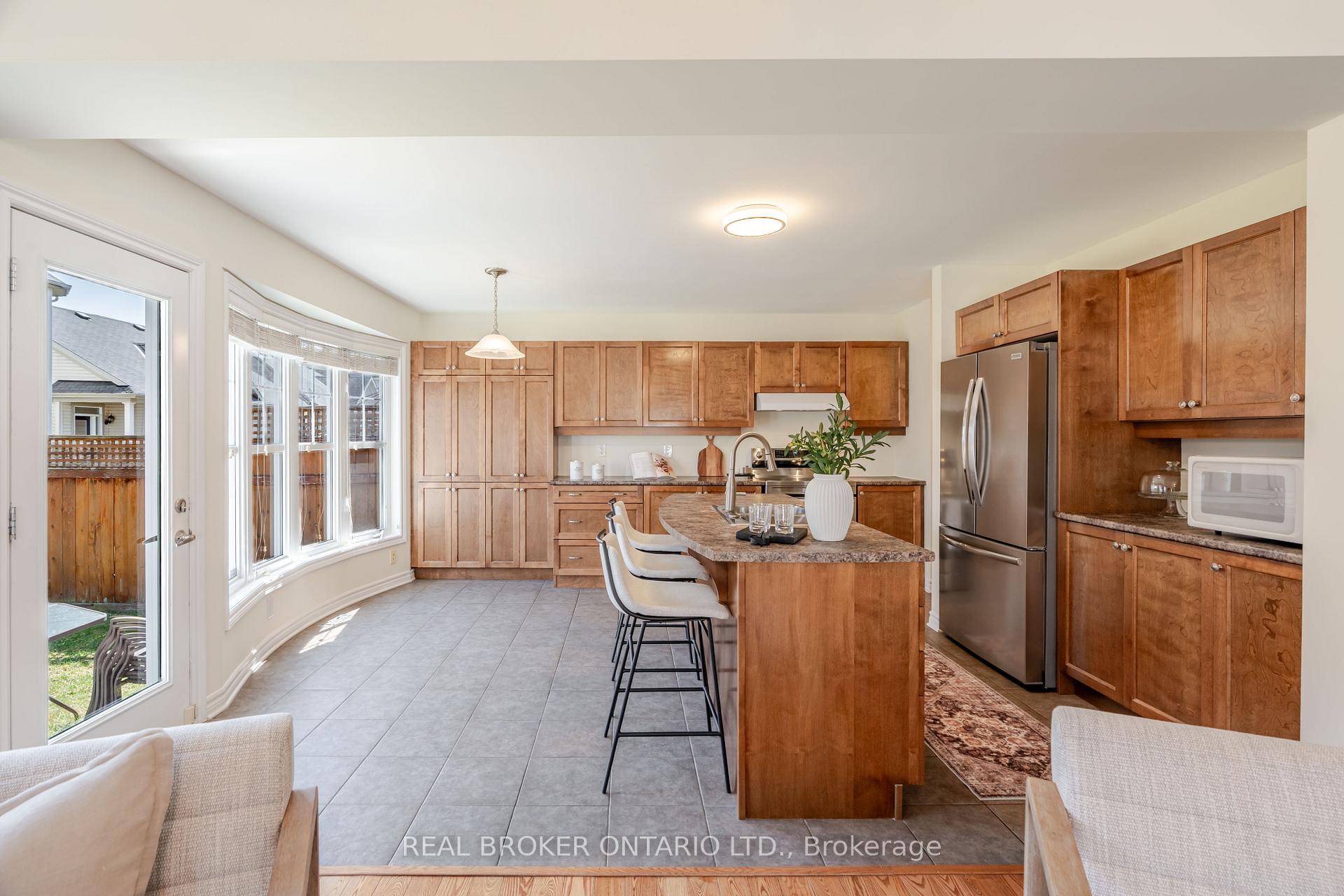 Photo 10 of 2539 Stone Cove Crescent, Ottawa, Barrhaven - Half Moon Bay — HOMEH