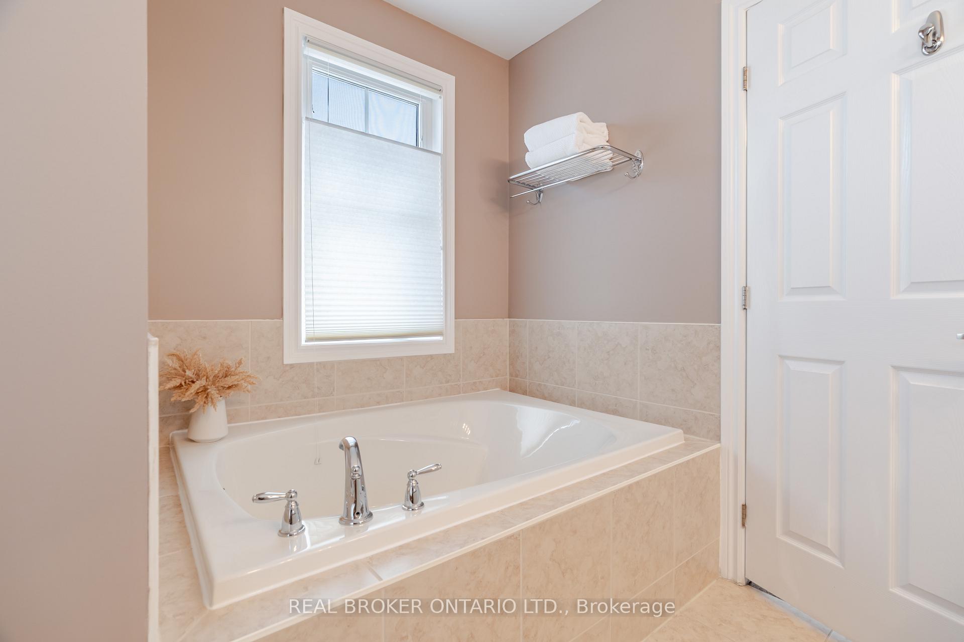 Photo 23 of 2539 Stone Cove Crescent, Ottawa, Barrhaven - Half Moon Bay — HOMEH