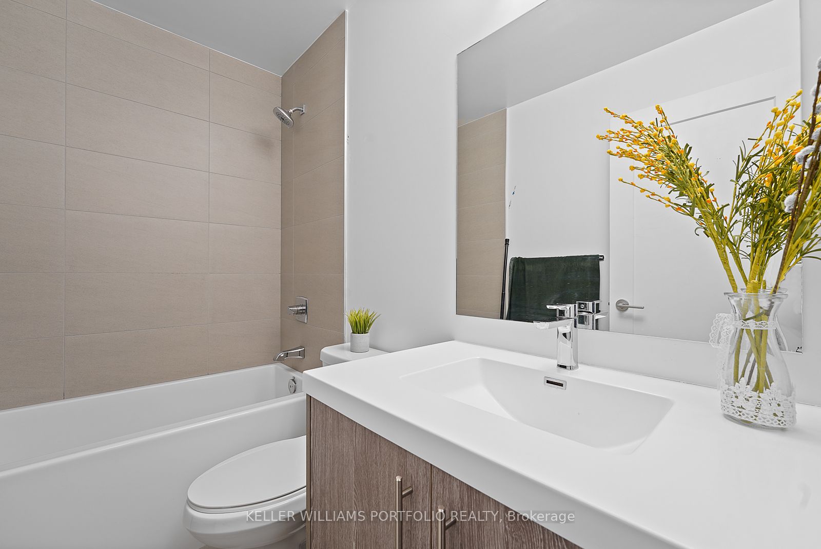 Photo 73 of Unit 615, 286 Main Street, Toronto, East End-Danforth — HOMEH