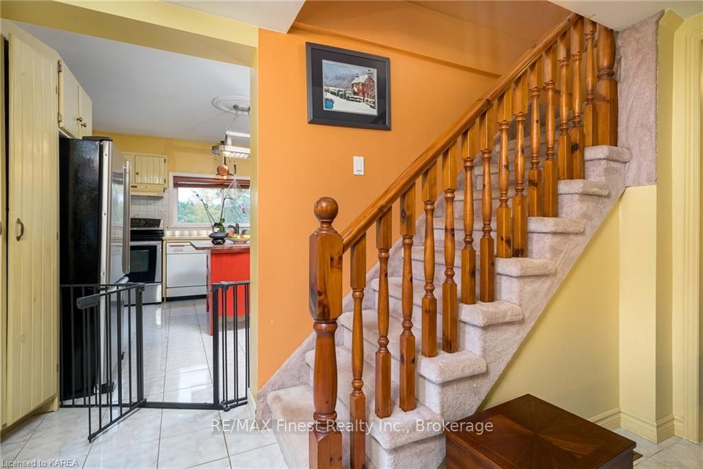 Photo 12 of 5419 Battersea Road, Frontenac, Frontenac South — HOMEH