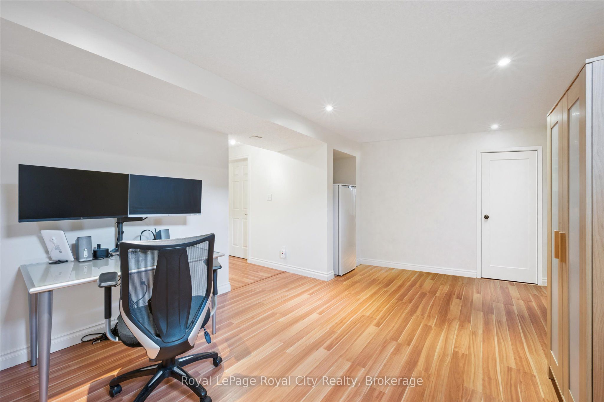 Photo 88 of 279 Farley Drive, Guelph, Pineridge/Westminster Woods — HOMEH