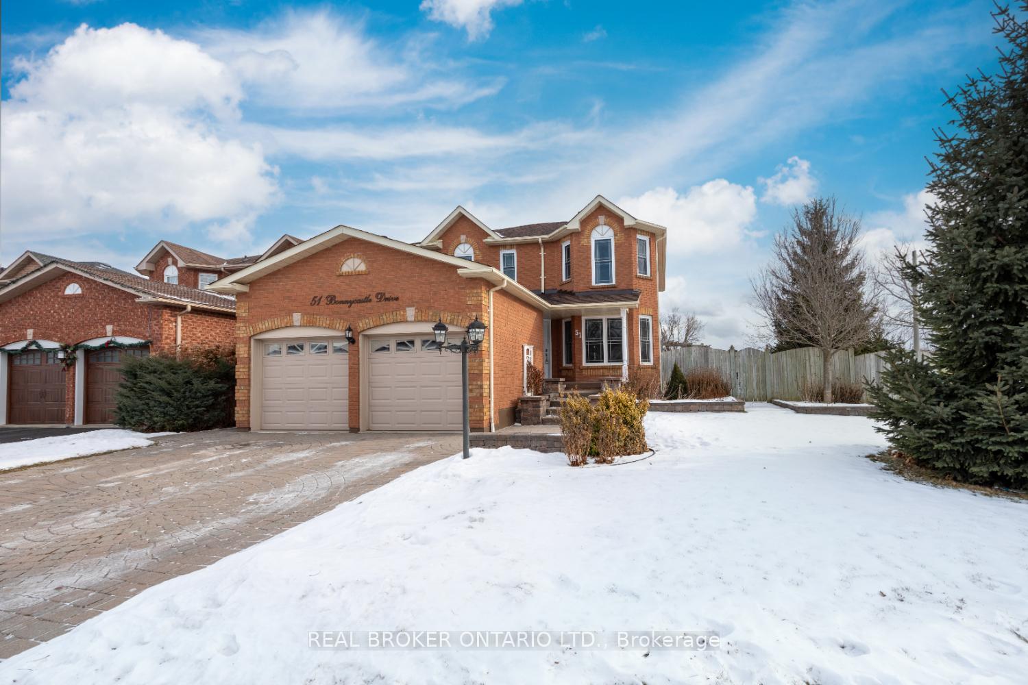 Photo 2 of 51 Bonnycastle Drive, Clarington, Bowmanville — HOMEH