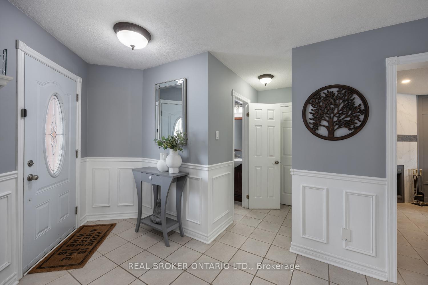 Photo 6 of 51 Bonnycastle Drive, Clarington, Bowmanville — HOMEH