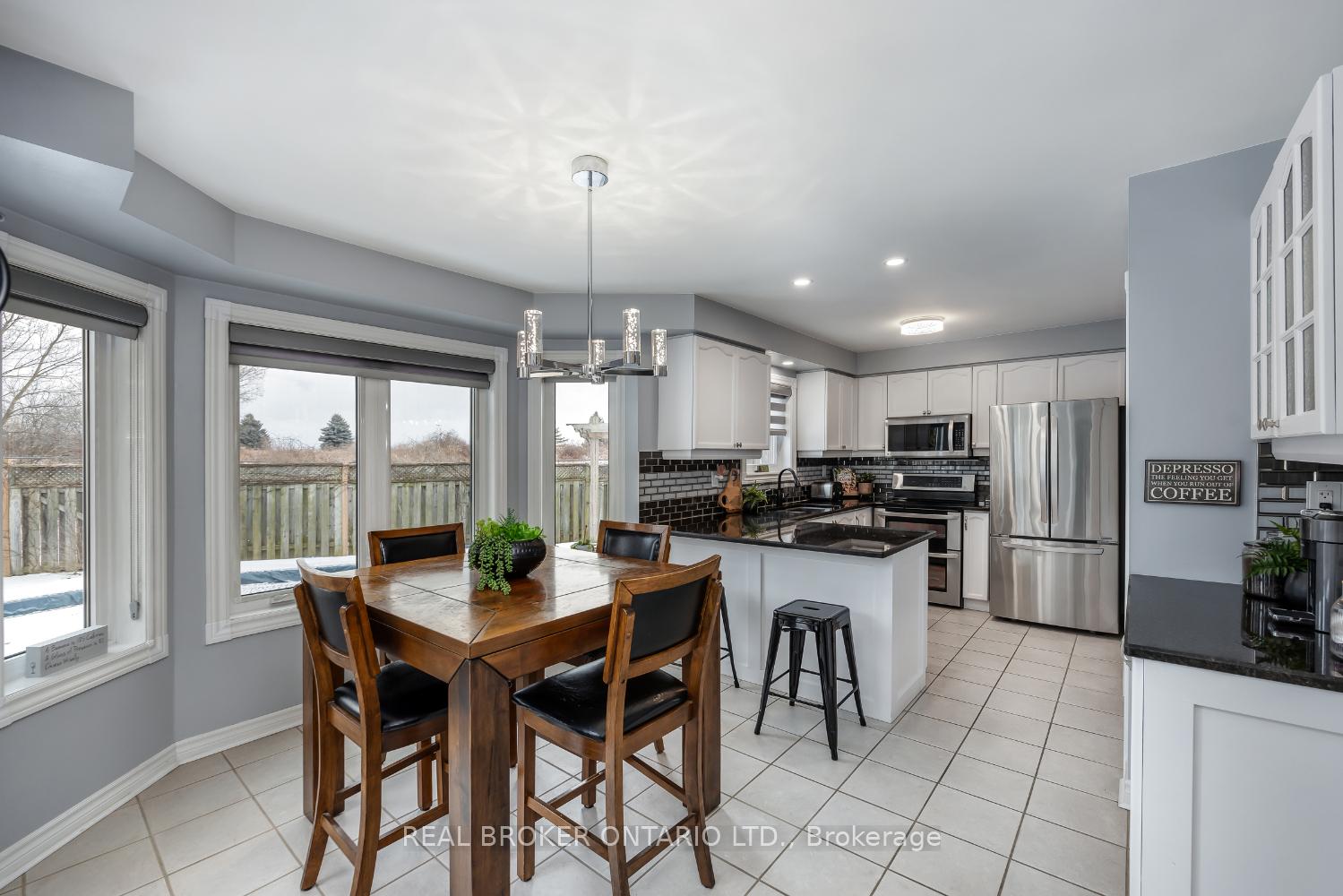 Photo 9 of 51 Bonnycastle Drive, Clarington, Bowmanville — HOMEH
