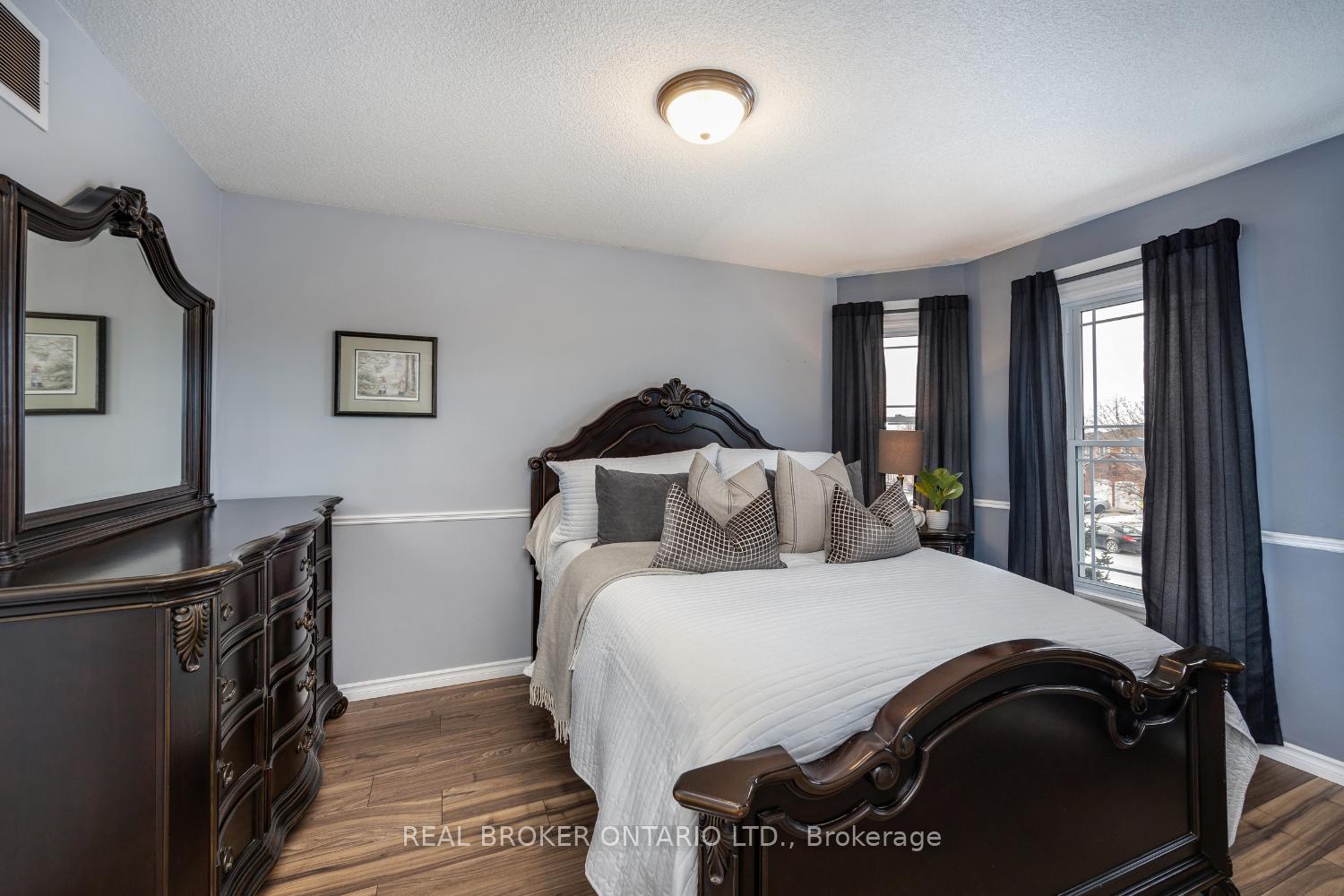 Photo 21 of 51 Bonnycastle Drive, Clarington, Bowmanville — HOMEH