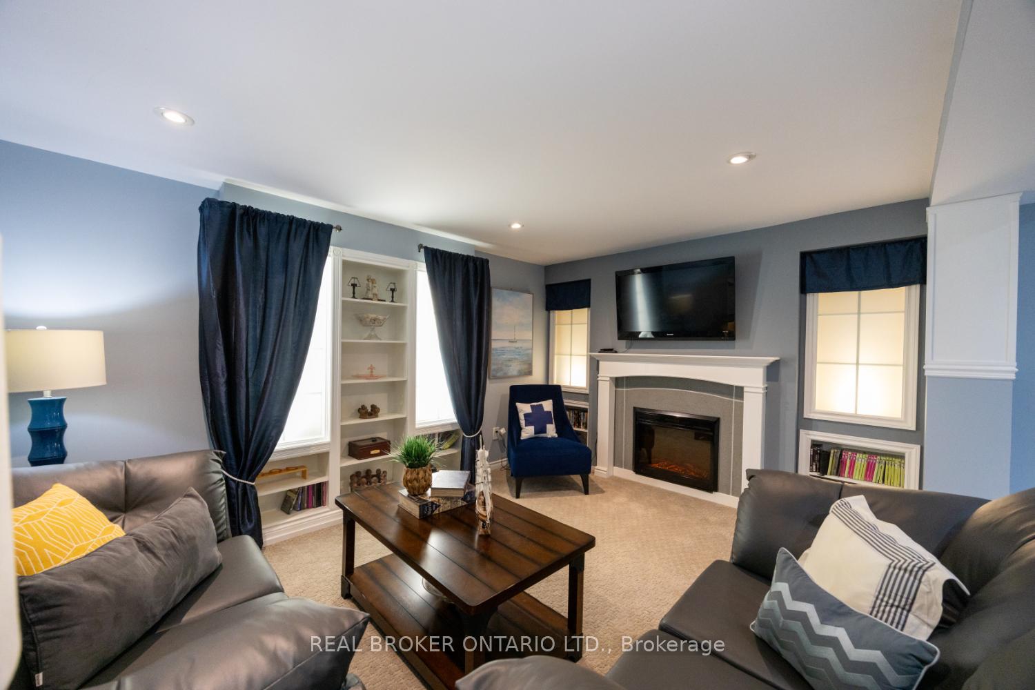 Photo 27 of 51 Bonnycastle Drive, Clarington, Bowmanville — HOMEH