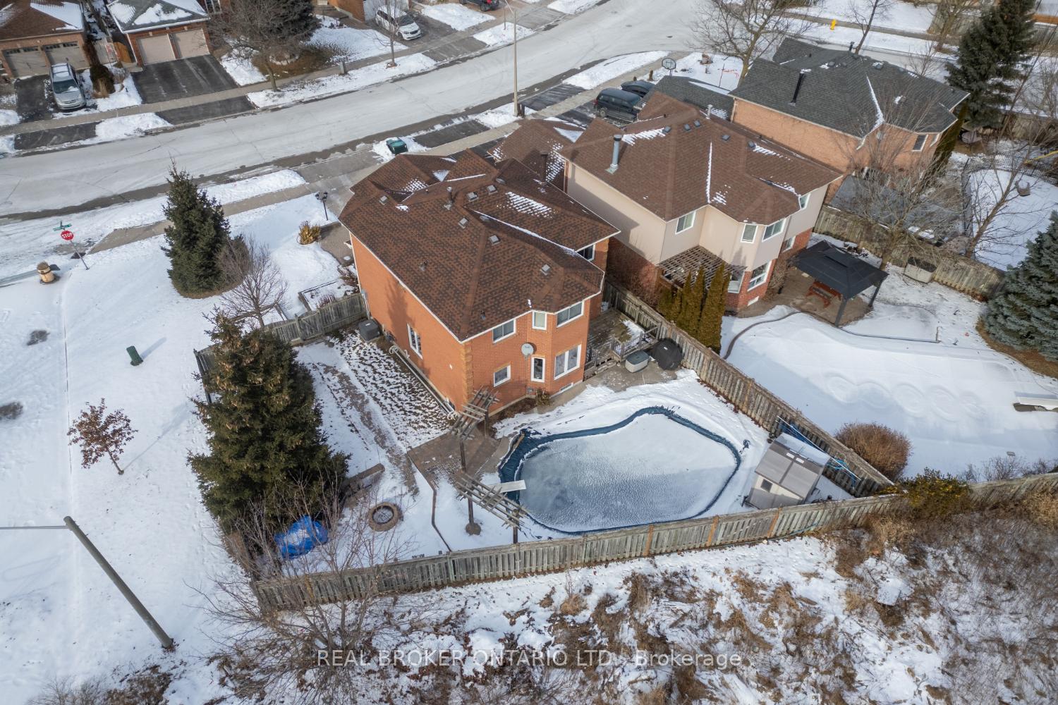 Photo 29 of 51 Bonnycastle Drive, Clarington, Bowmanville — HOMEH