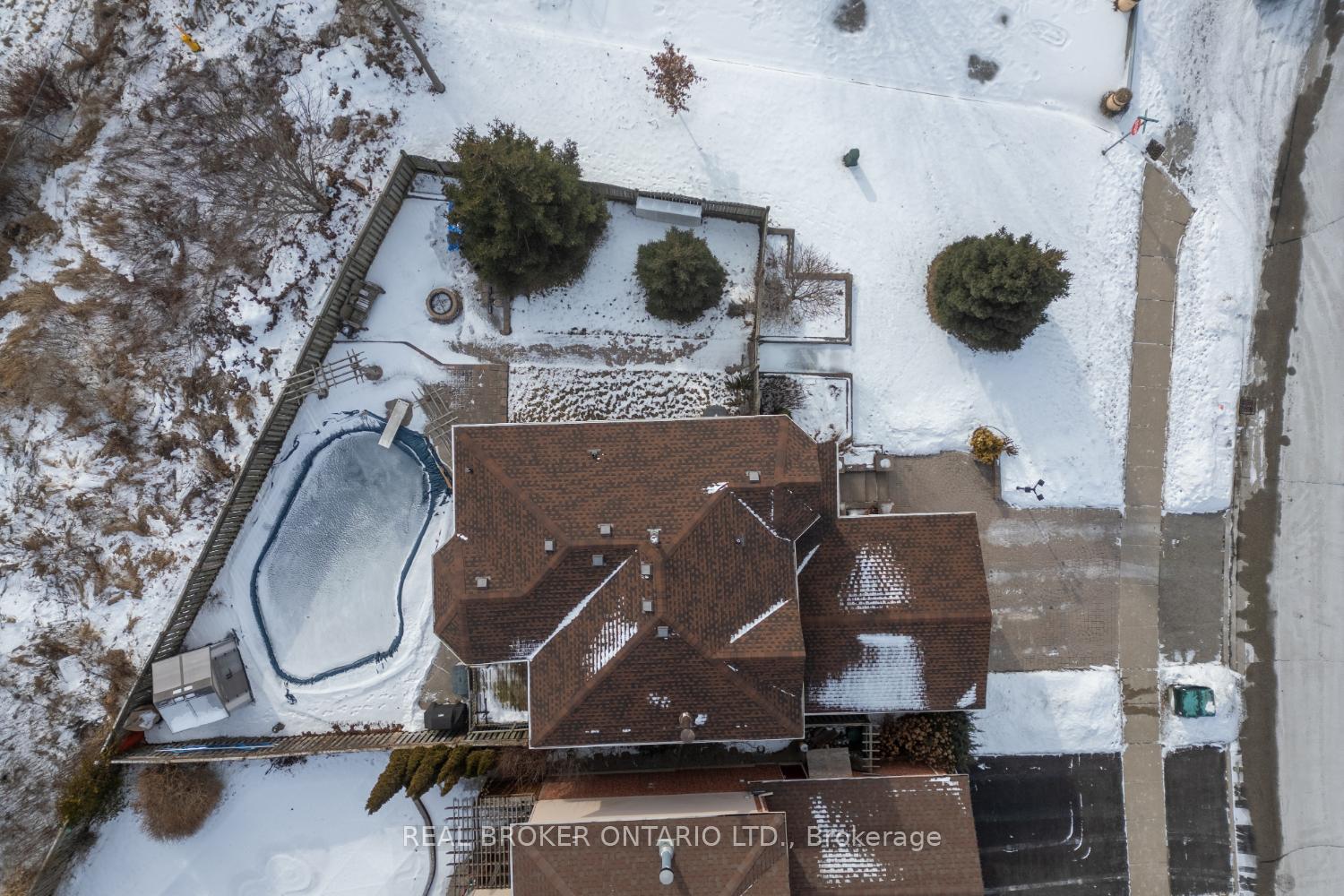 Photo 30 of 51 Bonnycastle Drive, Clarington, Bowmanville — HOMEH