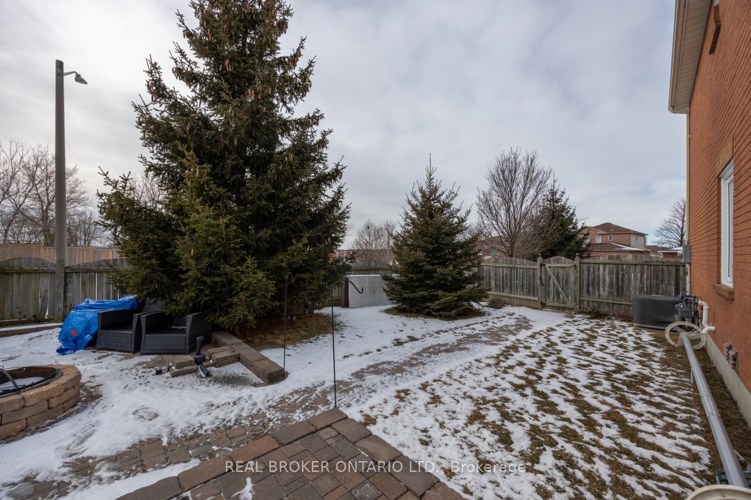 Photo 34 of 51 Bonnycastle Drive, Clarington, Bowmanville — HOMEH