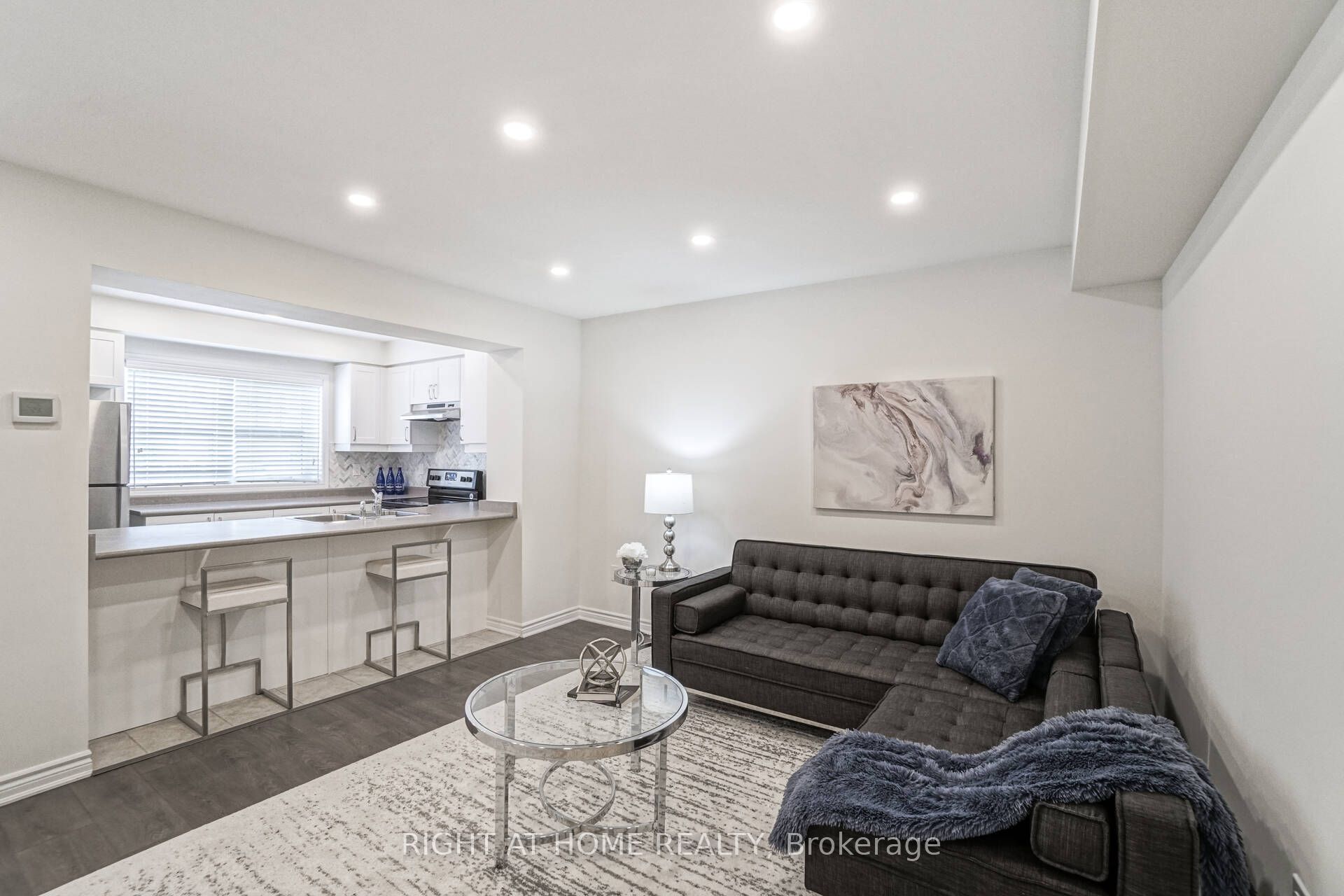 Photo 38 of 277 Casson Point, Milton, Ford — HOMEH