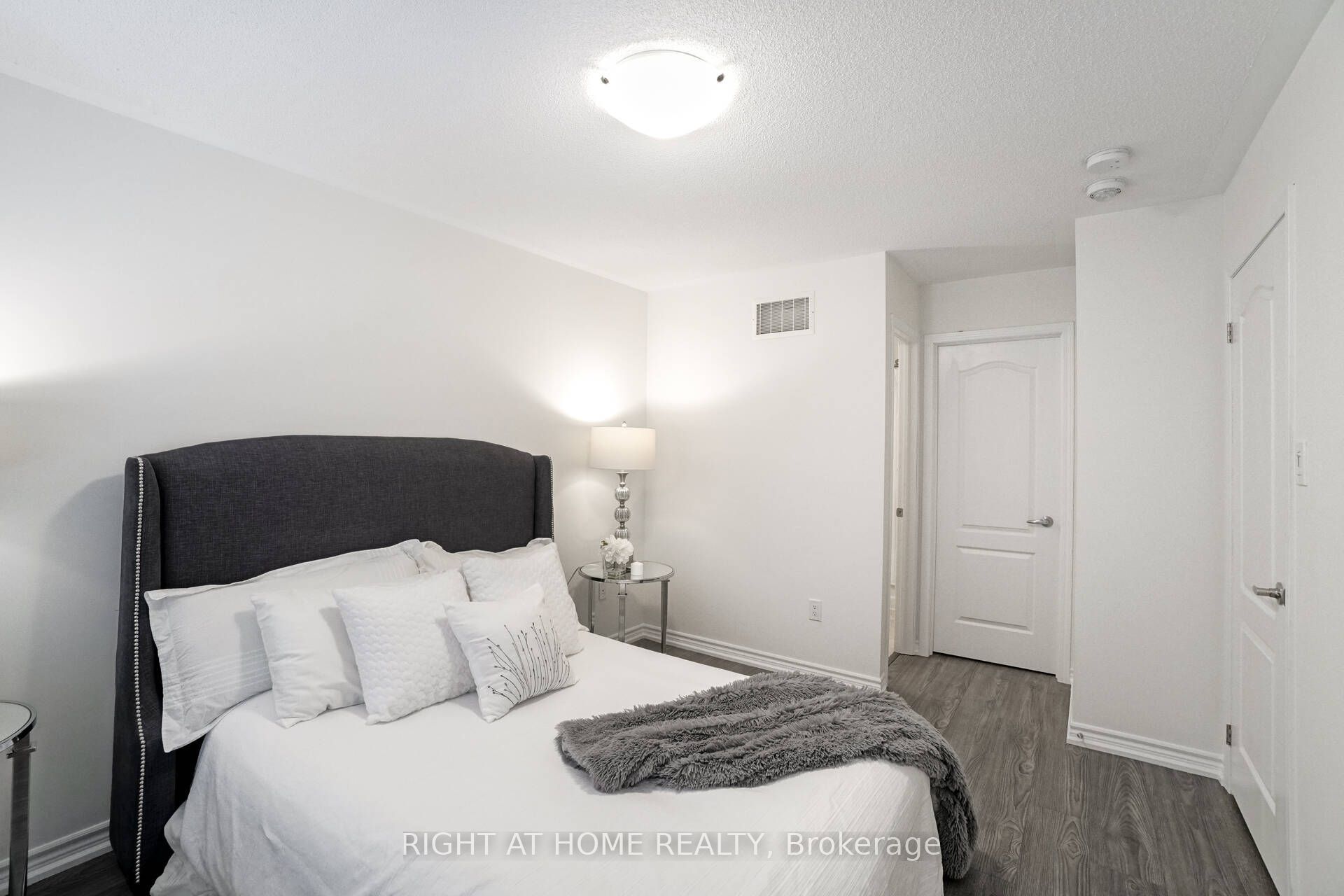 Photo 50 of 277 Casson Point, Milton, Ford — HOMEH