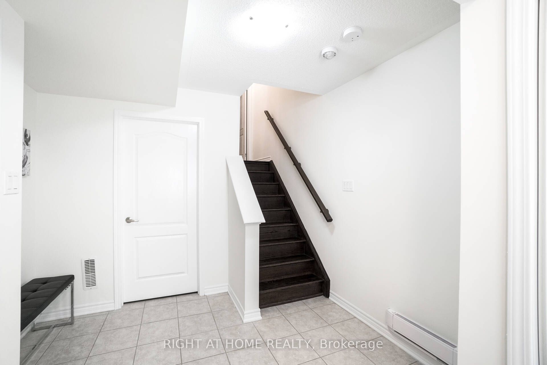 Photo 35 of 277 Casson Point, Milton, Ford — HOMEH