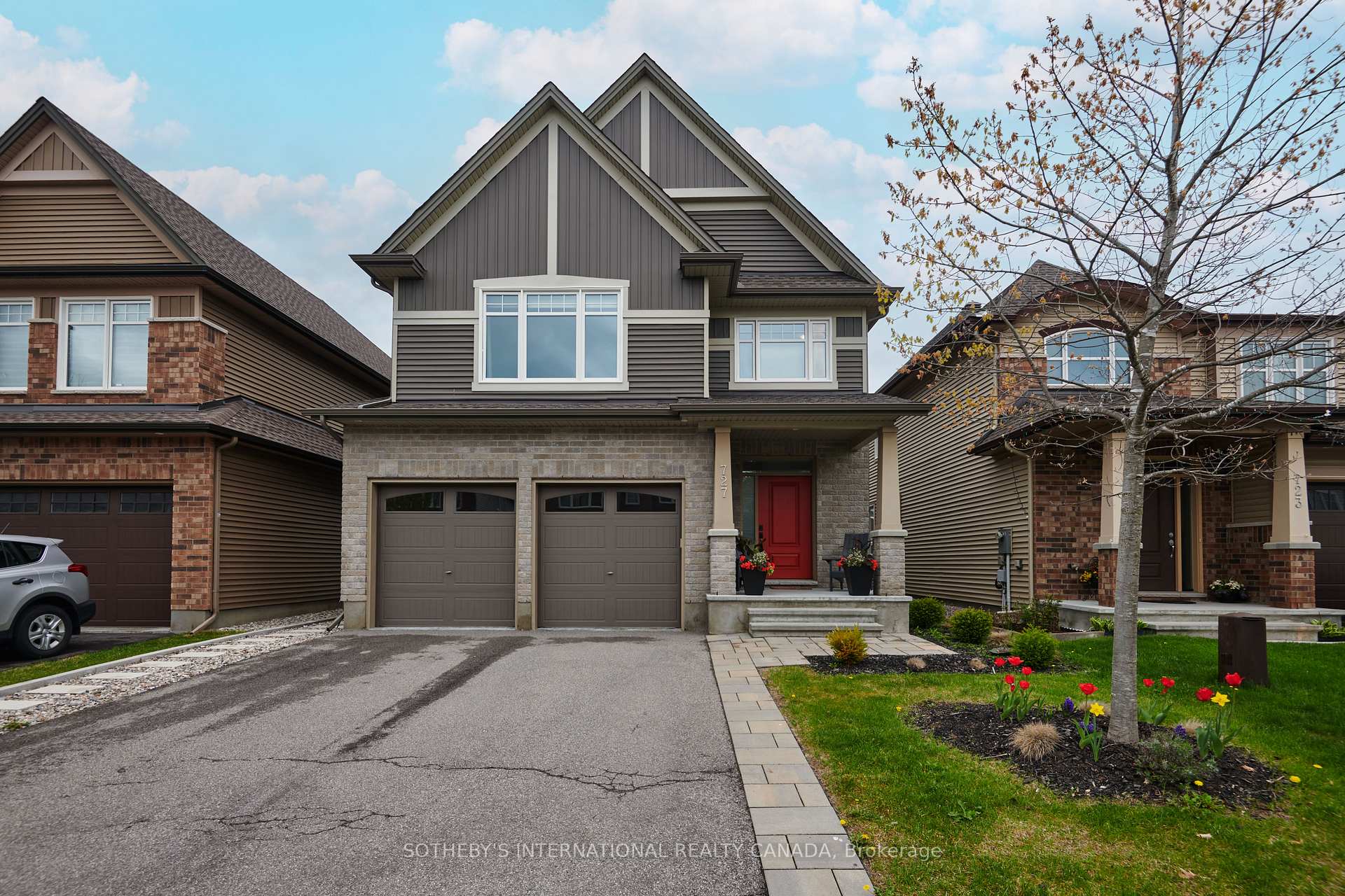 Photo 1 of 727 Bunchberry Way, Ottawa, Blossom Park/Kemp Park/Findlay Creek — HOMEH