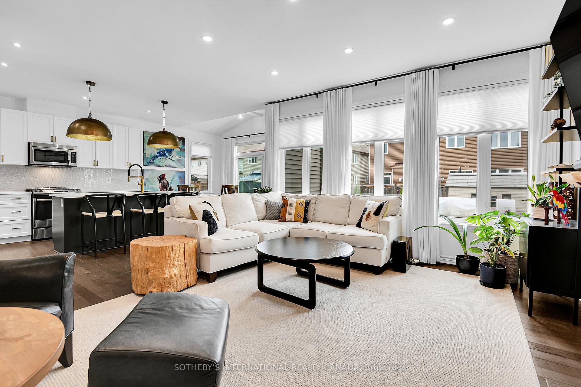 Photo 5 of 727 Bunchberry Way, Ottawa, Blossom Park/Kemp Park/Findlay Creek — HOMEH