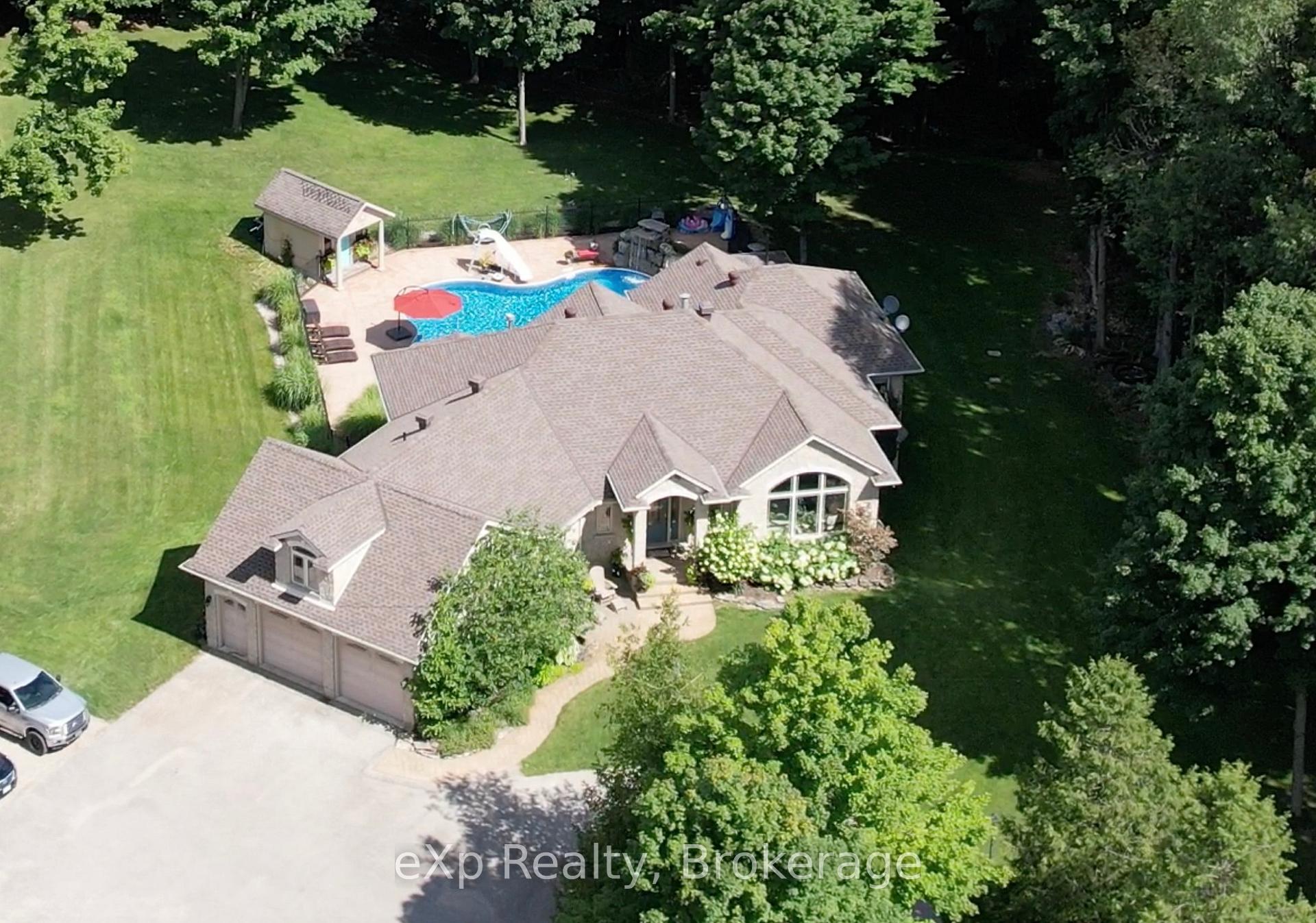 Photo 2 of 59 Maple Creek Drive, Brockton — HOMEH