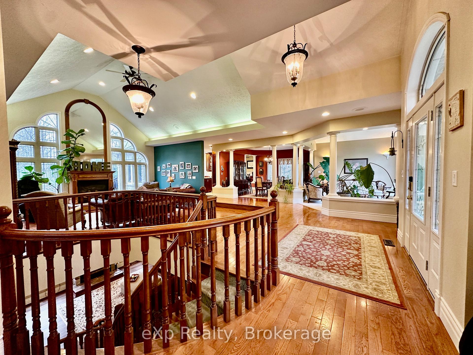 Photo 5 of 59 Maple Creek Drive, Brockton — HOMEH