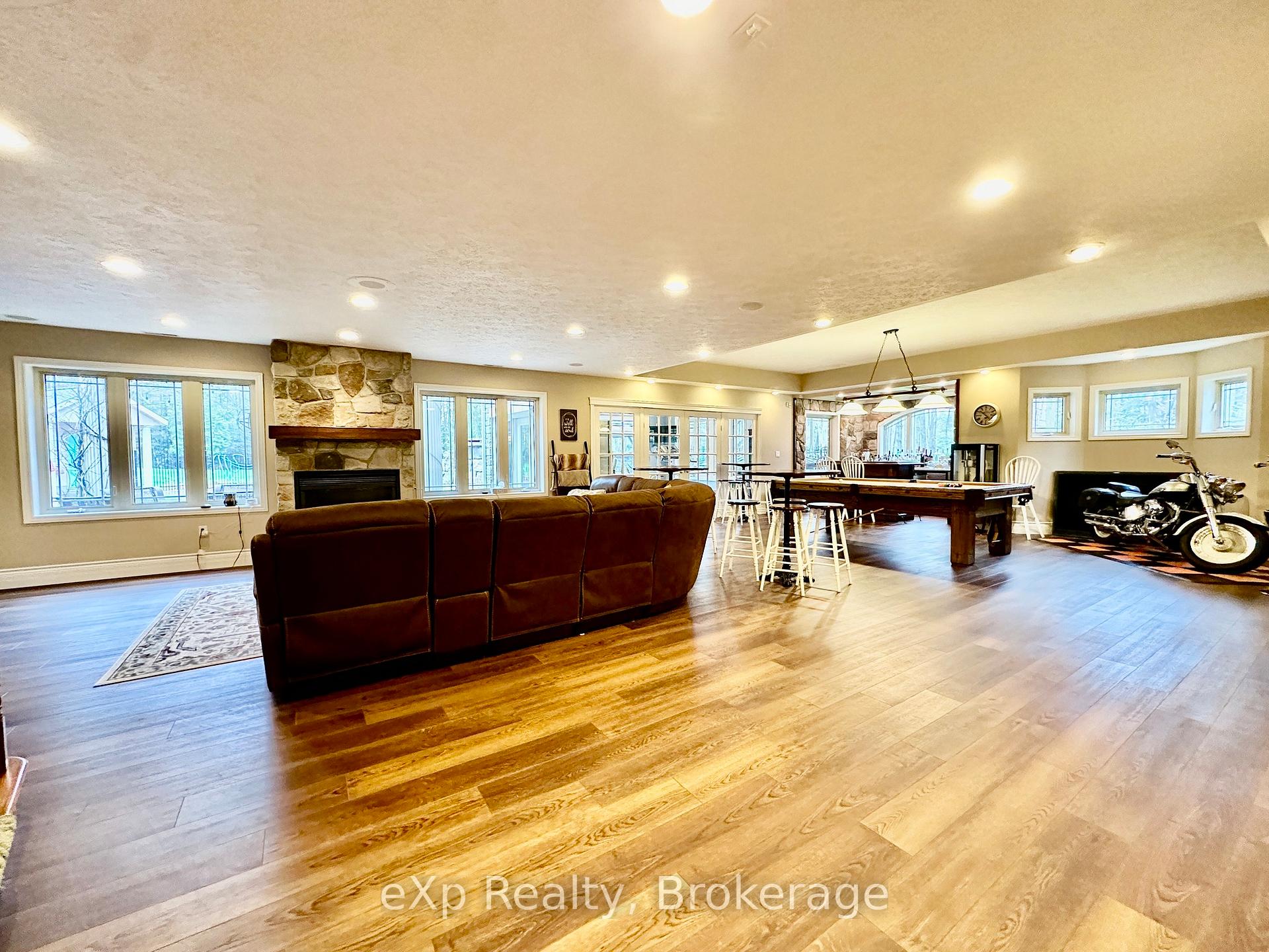 Photo 30 of 59 Maple Creek Drive, Brockton — HOMEH