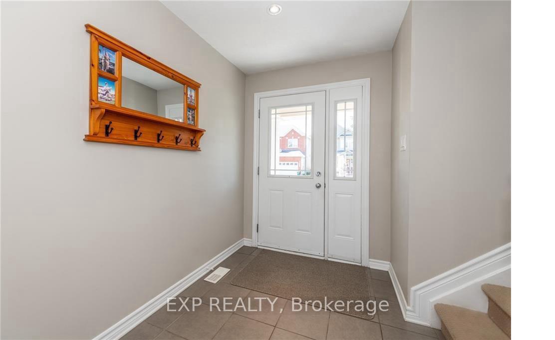 Photo 3 of 113 Glendore Street, Ottawa, Barrhaven - Strandherd — HOMEH