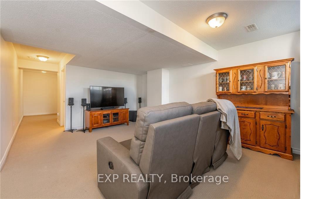 Photo 4 of 113 Glendore Street, Ottawa, Barrhaven - Strandherd — HOMEH