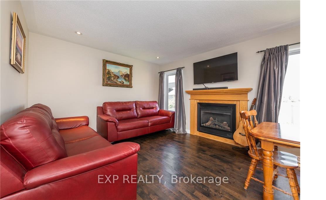 Photo 7 of 113 Glendore Street, Ottawa, Barrhaven - Strandherd — HOMEH