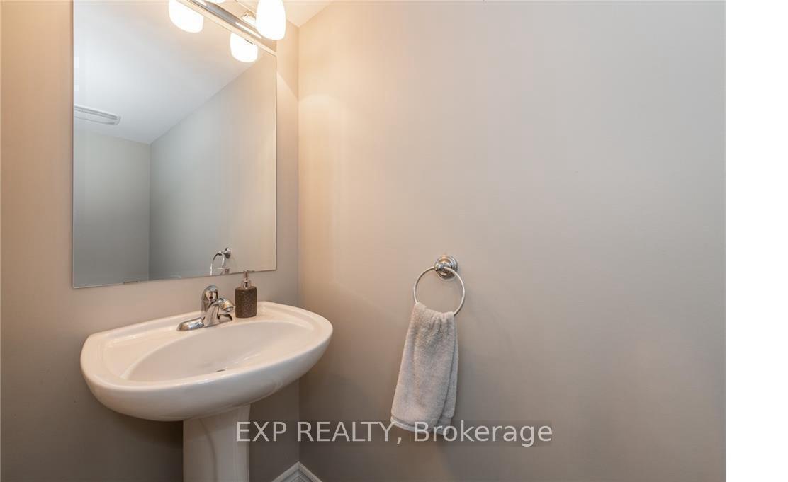 Photo 12 of 113 Glendore Street, Ottawa, Barrhaven - Strandherd — HOMEH