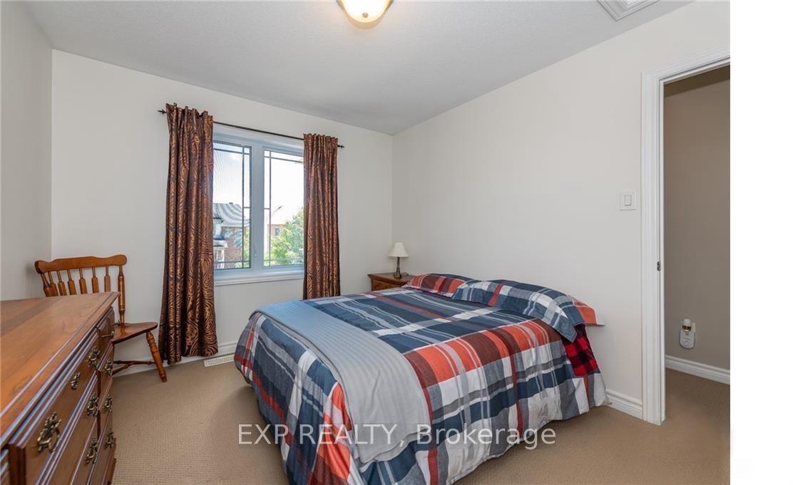 Photo 16 of 113 Glendore Street, Ottawa, Barrhaven - Strandherd — HOMEH