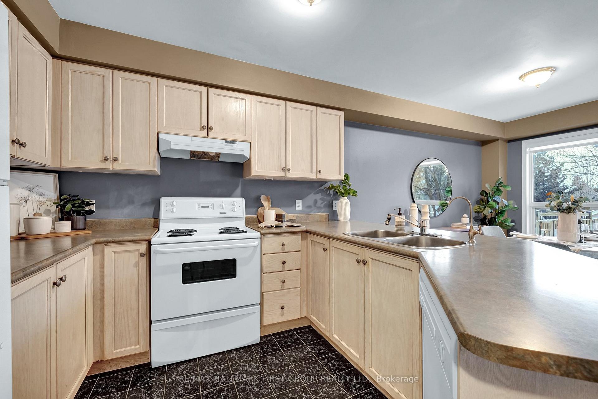 Photo 9 of 20 Cornish Drive, Clarington, Courtice — HOMEH