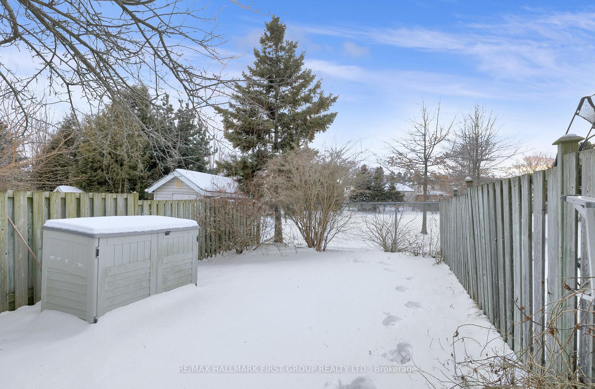 Photo 16 of 20 Cornish Drive, Clarington, Courtice — HOMEH
