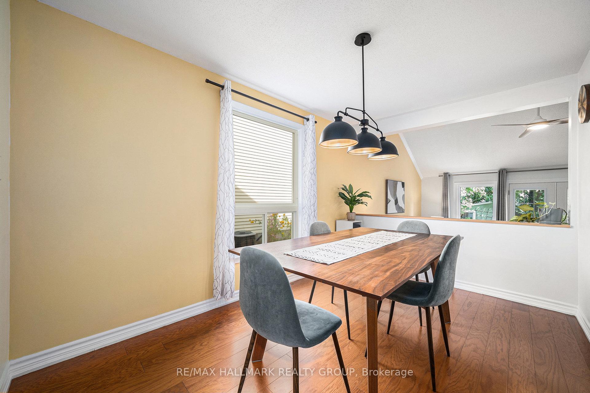 Photo 5 of 26 Aldgate Crescent, Ottawa, Barrhaven - Pheasant Run — HOMEH