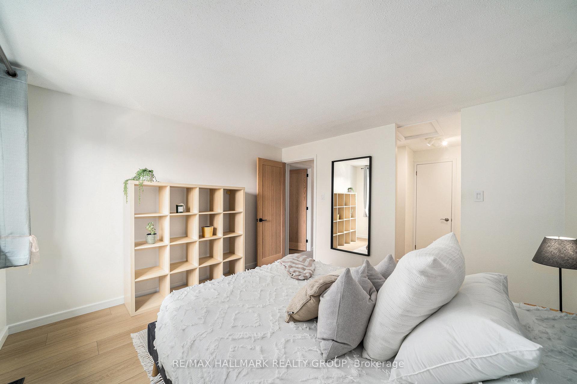 Photo 13 of 26 Aldgate Crescent, Ottawa, Barrhaven - Pheasant Run — HOMEH