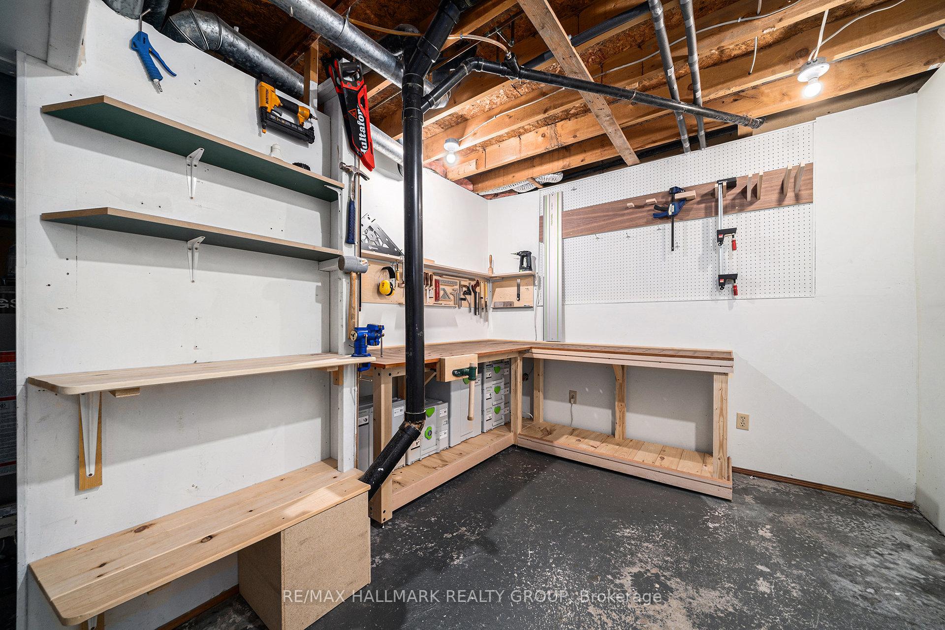 Photo 19 of 26 Aldgate Crescent, Ottawa, Barrhaven - Pheasant Run — HOMEH