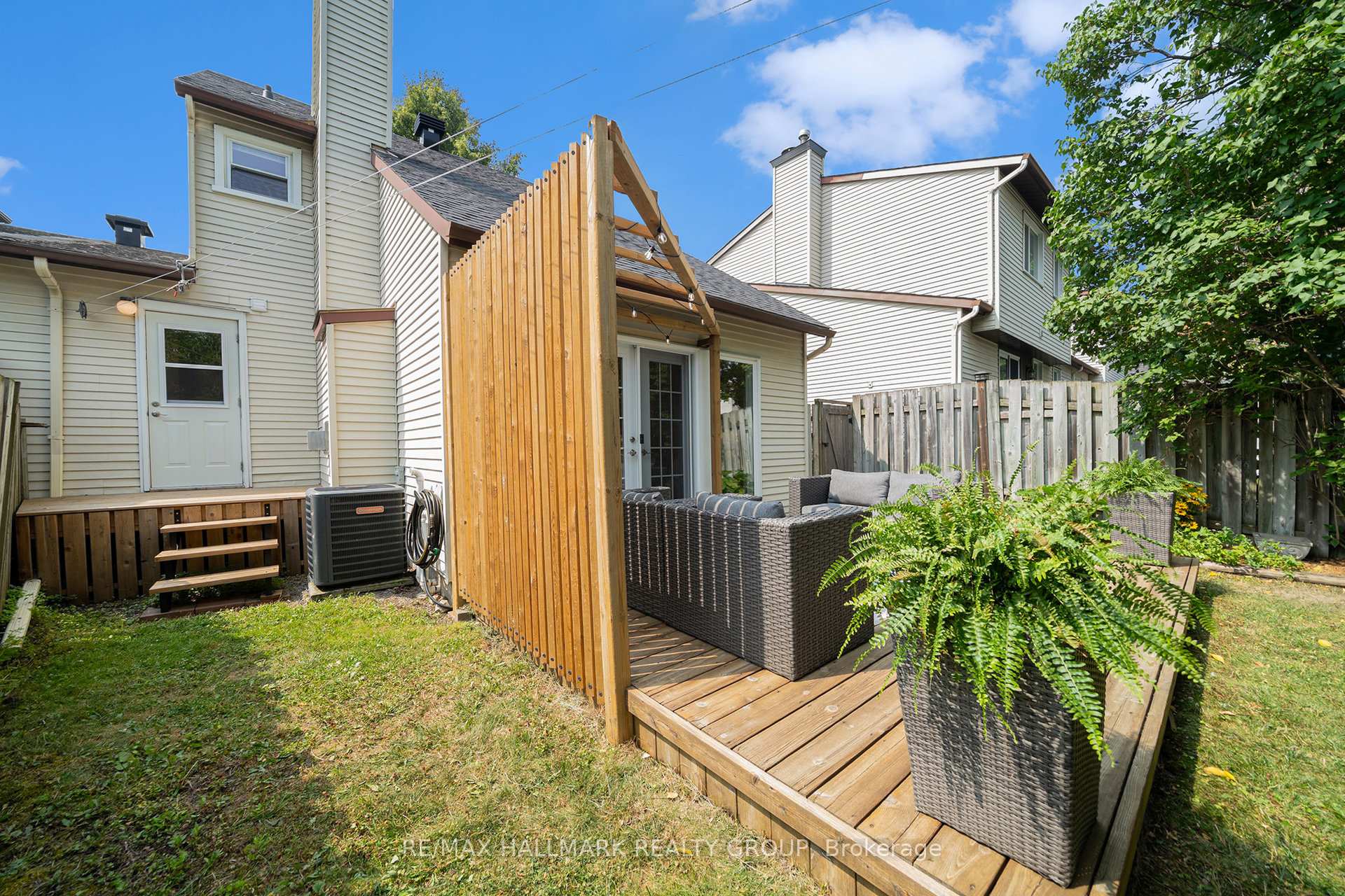 Photo 24 of 26 Aldgate Crescent, Ottawa, Barrhaven - Pheasant Run — HOMEH