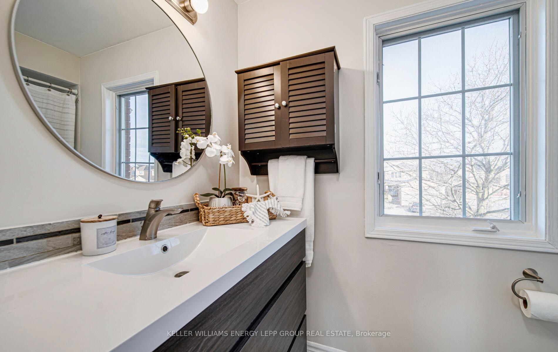 Photo 29 of 80 Bonnycastle Drive, Clarington, Bowmanville — HOMEH