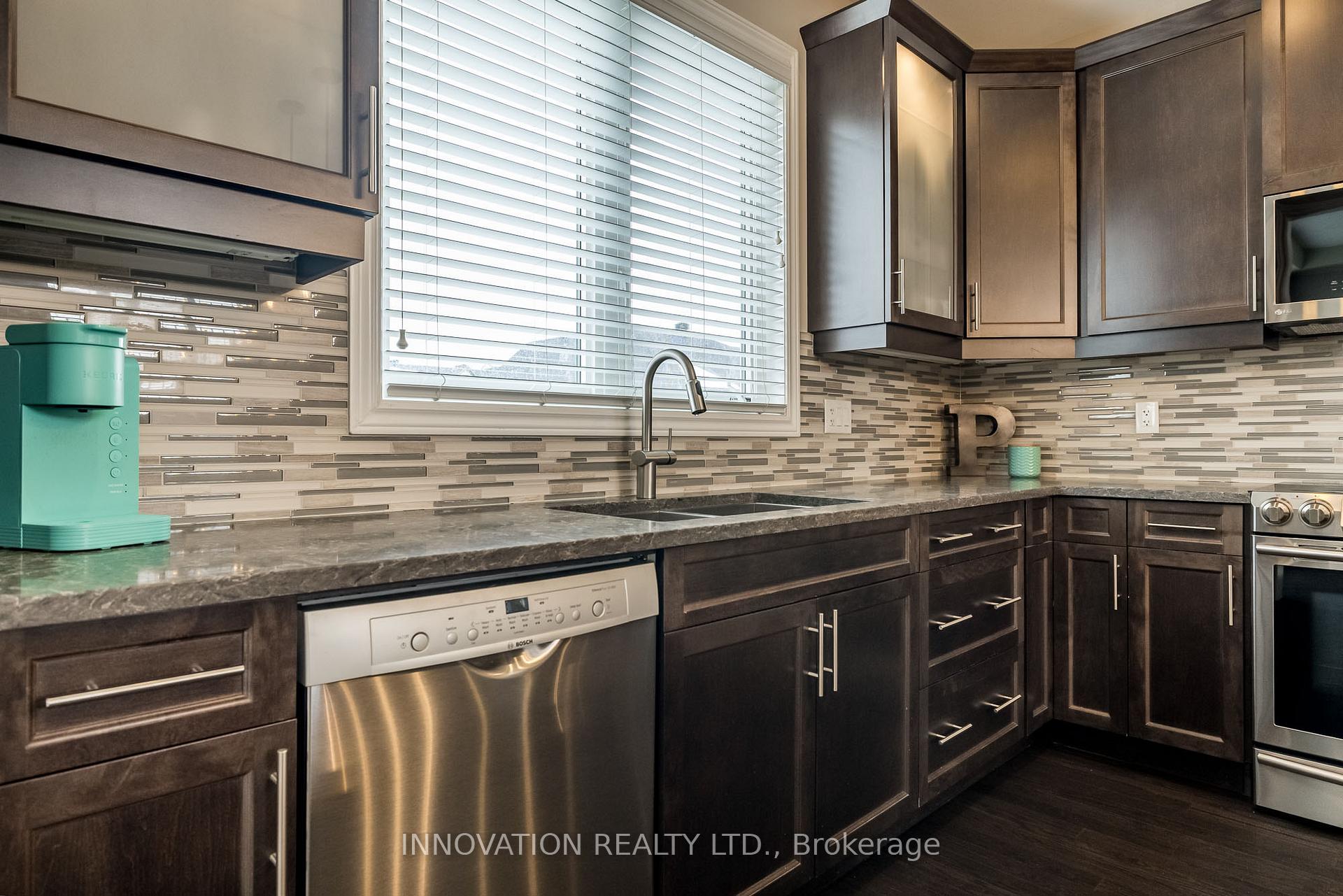 Photo 16 of 654 Dundonald Drive, Ottawa, Barrhaven - Half Moon Bay — HOMEH