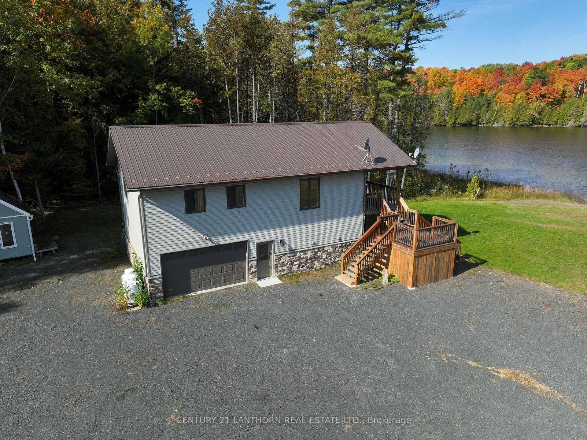Photo 4 of 1014 Lyons Gate Lane, Frontenac, Frontenac North — HOMEH