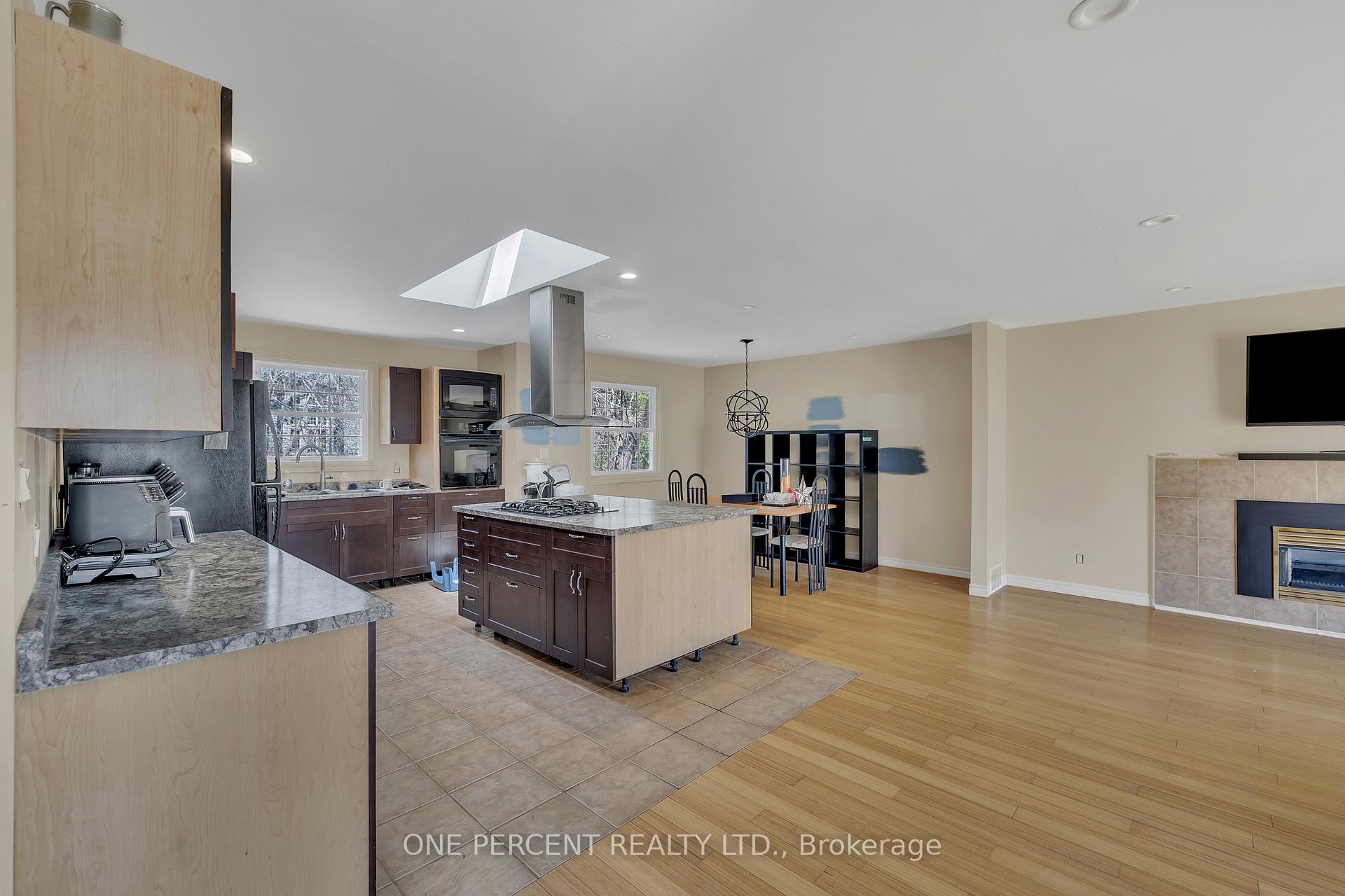 Photo 6 of 57 Cortleigh Drive, Ottawa, Barrhaven - Hearts Desire — HOMEH