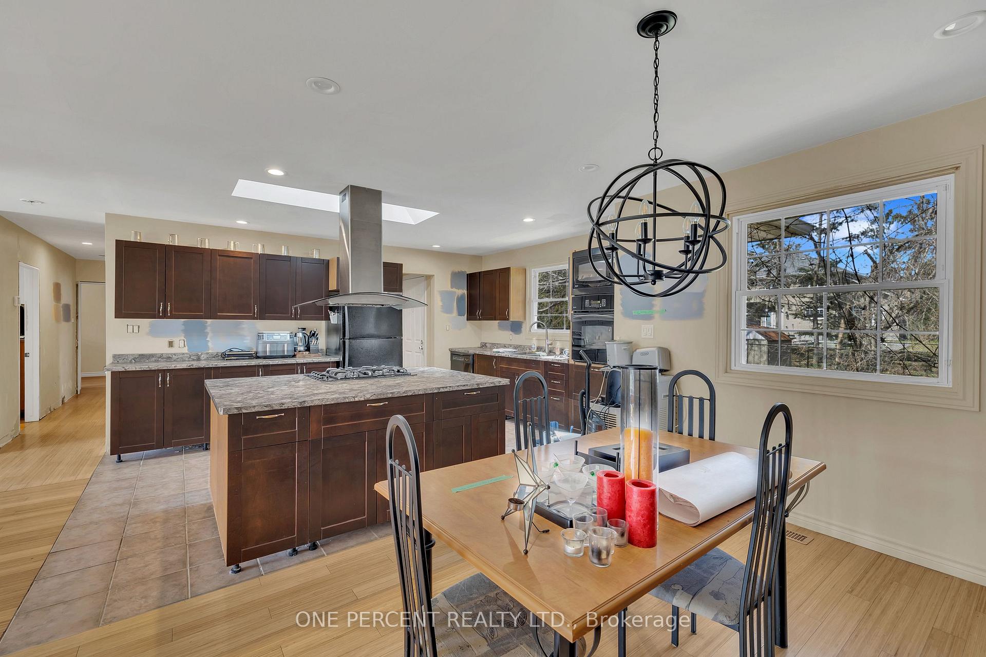 Photo 9 of 57 Cortleigh Drive, Ottawa, Barrhaven - Hearts Desire — HOMEH
