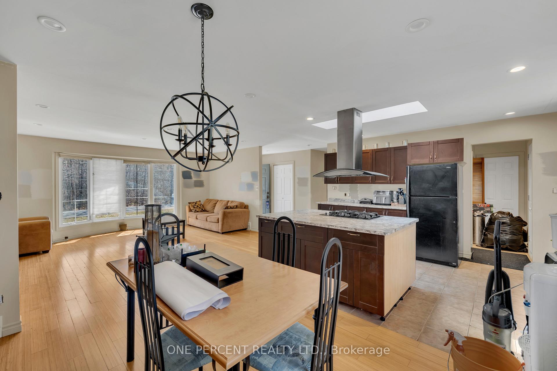 Photo 10 of 57 Cortleigh Drive, Ottawa, Barrhaven - Hearts Desire — HOMEH