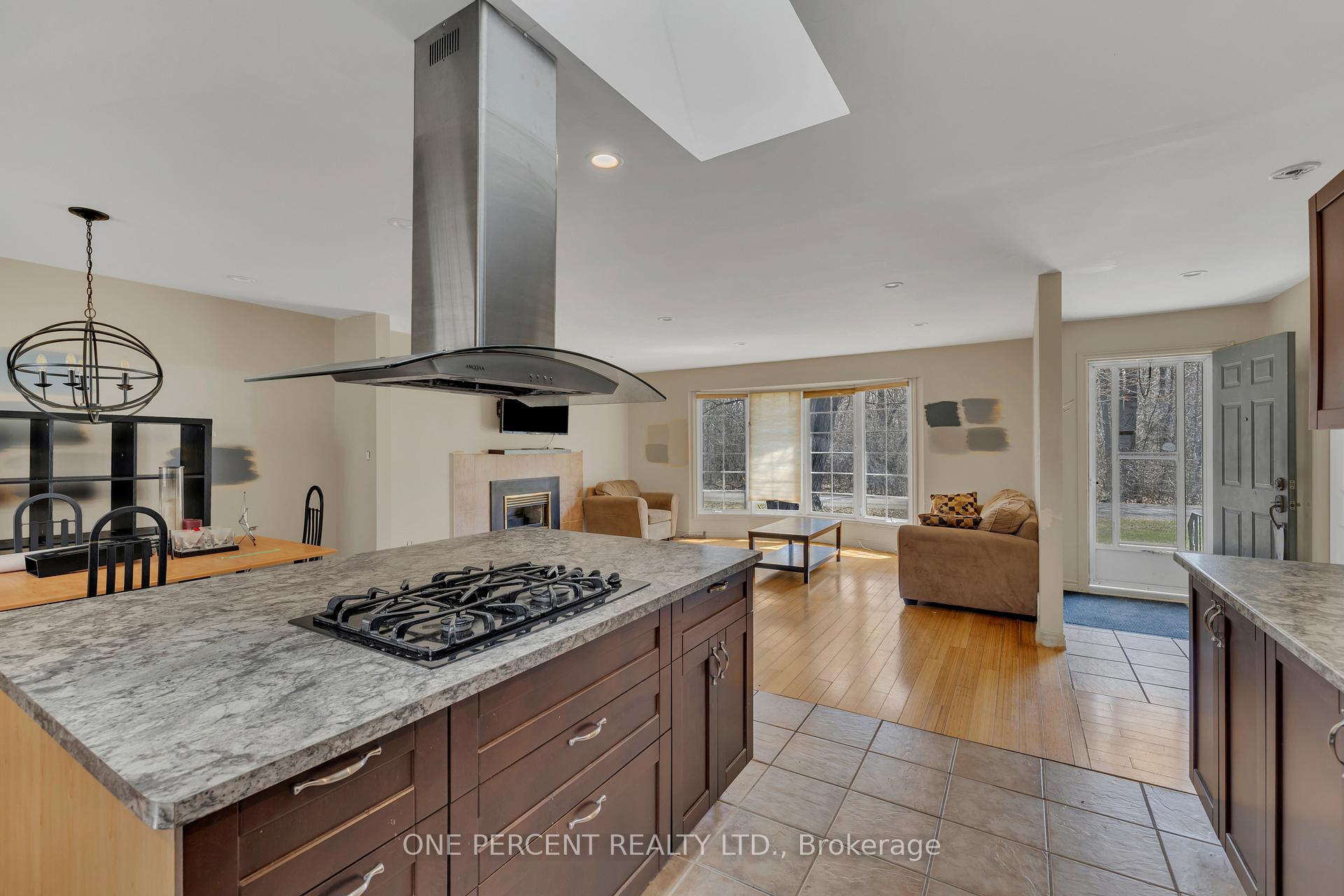 Photo 13 of 57 Cortleigh Drive, Ottawa, Barrhaven - Hearts Desire — HOMEH